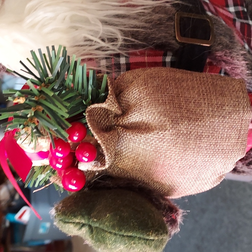 19 Inch Santa Claus With Naughty & Nice List And Bag Of Presents Plaid Jacket - Picture 3 of 7